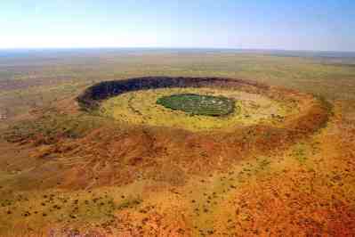 new_Wolfe Creek crater - Australia