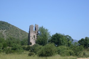 La vallata del fiume Amaseno con un'altra Torre di segnalazione dei Conti di Ceccano detta oggi “di Pisterzo”
