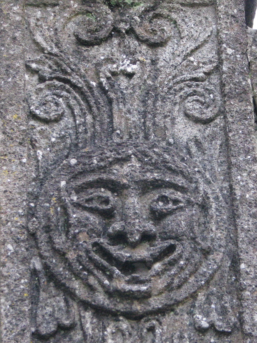 Uno dei mascheroni del palazzo dei Conti Spezza a Patrica